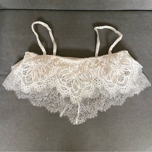 LIKE NEW! Victoria’s Secret Dream Angles Ivory Lace Bralette Small
